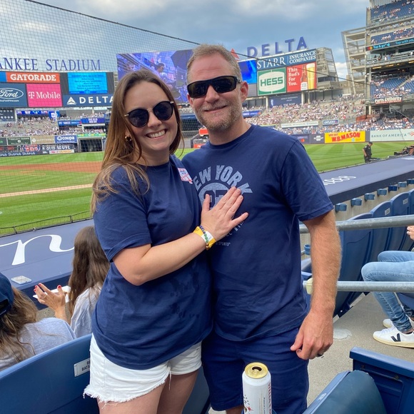 Welcome! Meet your Posher, Rachel & like to bookmark - Picture 2 of 8